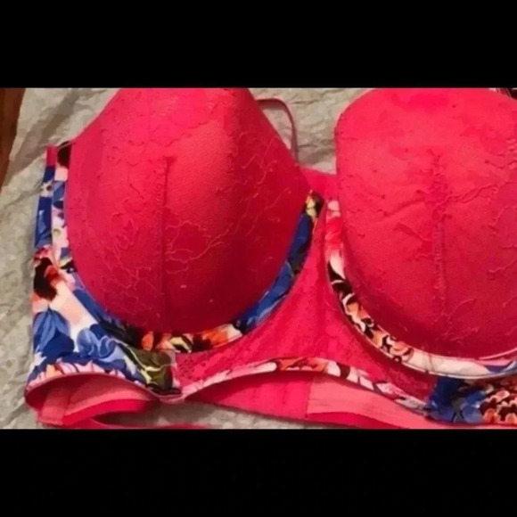 NWT Victoria’s Secret x Mary Katrantzou Pink Bra - Picture 3 of 4